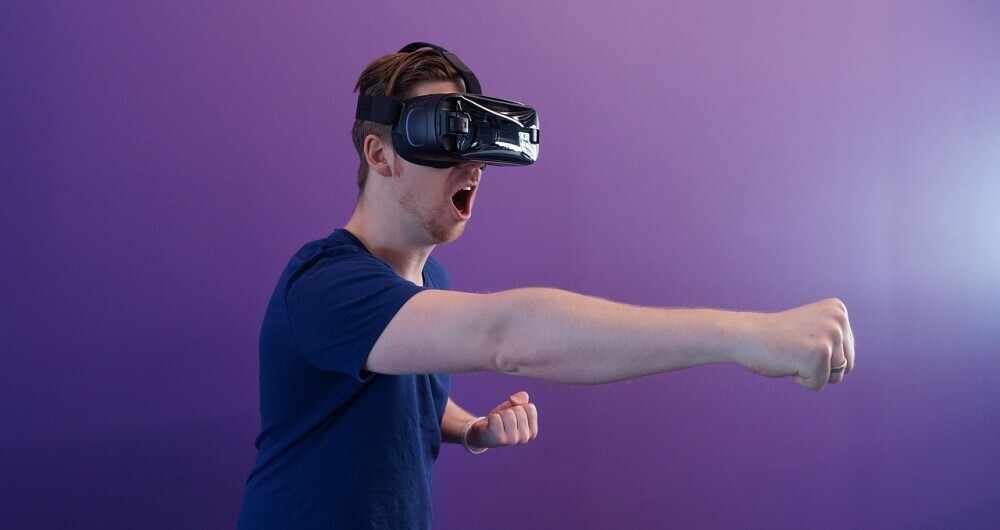 Vr headset for fitness